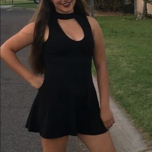 Express Choker V-Dip Mini Dress🙈